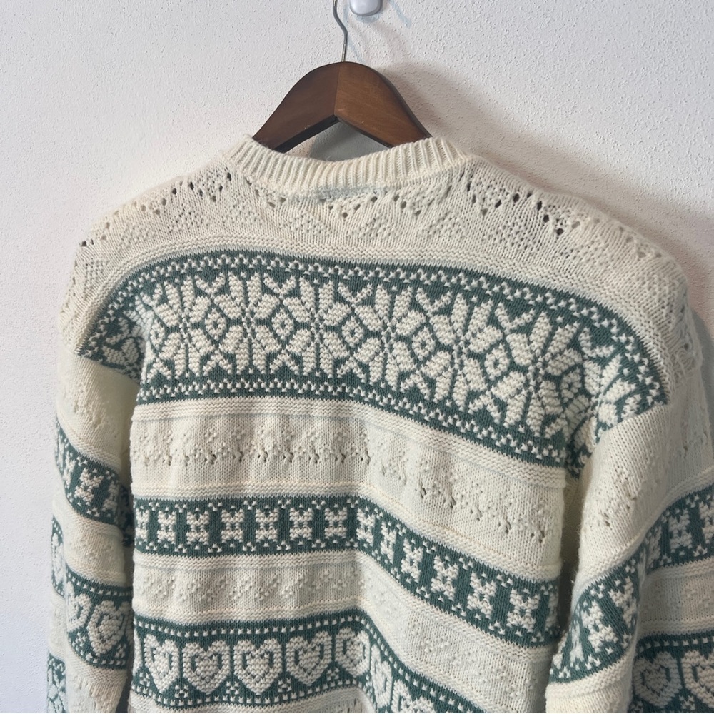 Vintage Cream Semi Open Knit Pullover Sweater Hearts Snowflakes Longline - Picture 8 of 8
